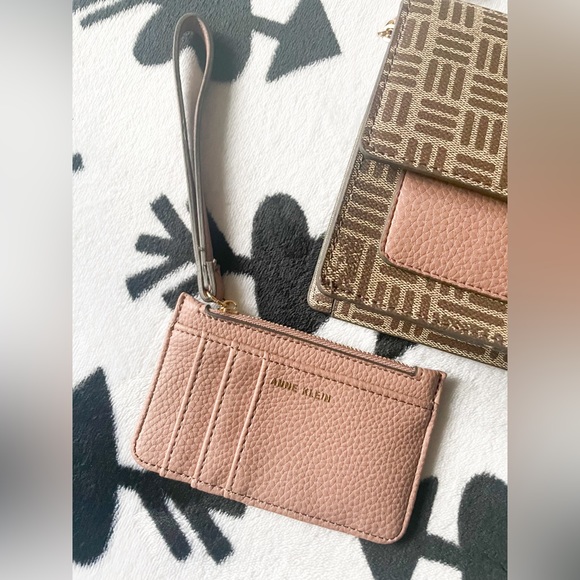 Anne Klein purse and wristlet 2pc - Picture 2 of 4